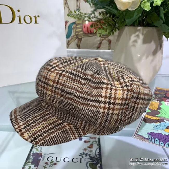 DIOR迪奧 秋冬款 格子羊絨八角帽 LLWJ6301